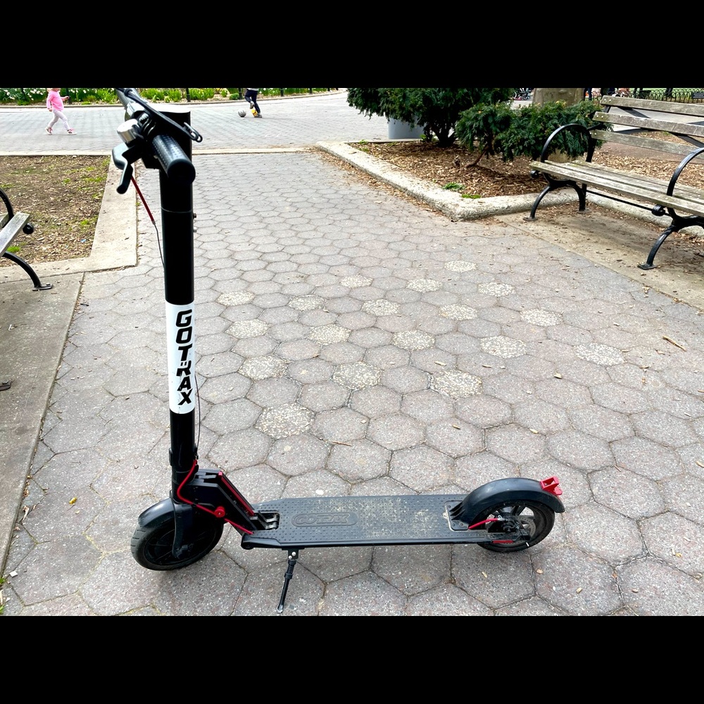 Electric scooter